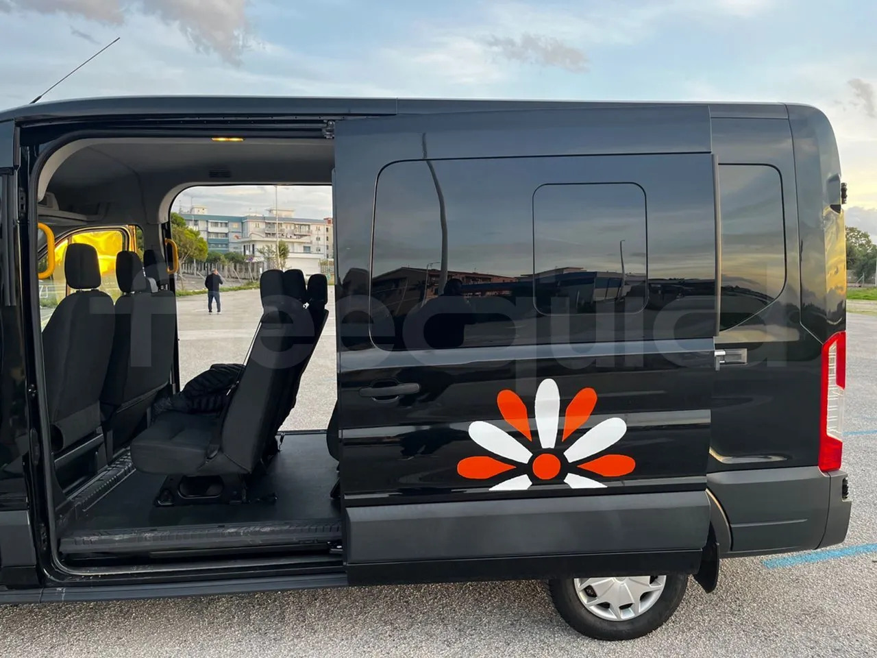 Мікроавтобус, Пасажирський фургон Ford Transit: фото 17 Мікроавтобус, Пасажирський фургон Ford Transit: фото 17