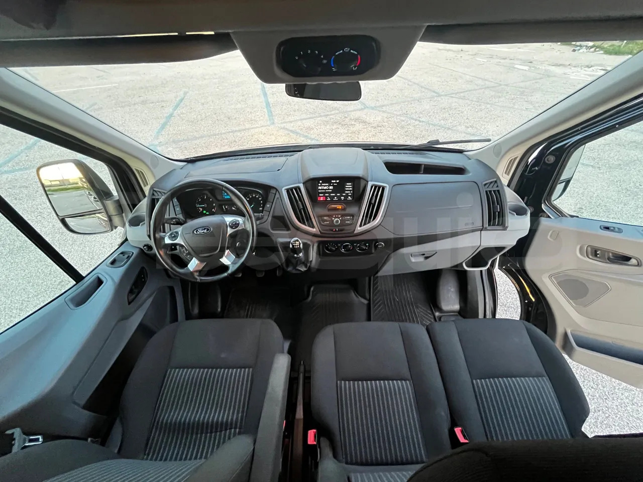 Мікроавтобус, Пасажирський фургон Ford Transit: фото 27 Мікроавтобус, Пасажирський фургон Ford Transit: фото 27