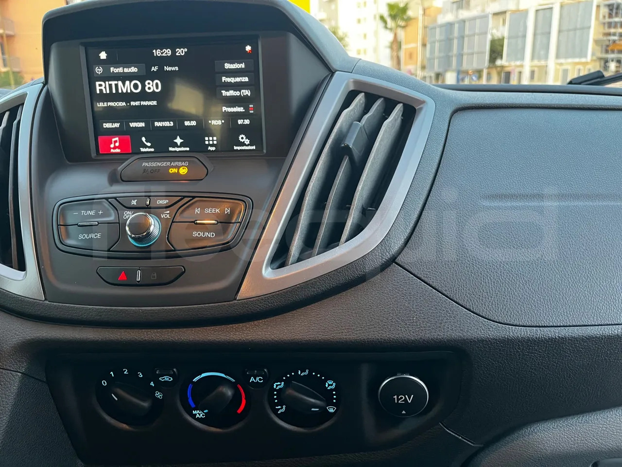 Мікроавтобус, Пасажирський фургон Ford Transit: фото 29 Мікроавтобус, Пасажирський фургон Ford Transit: фото 29