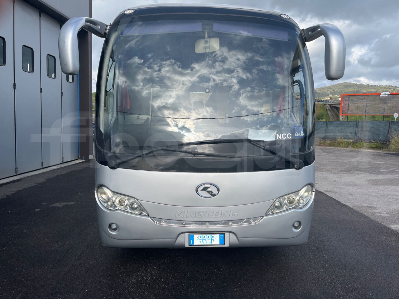 King Long XMQ6900 - Туристичний автобус: фото 2 King Long XMQ6900 - Туристичний автобус: фото 2