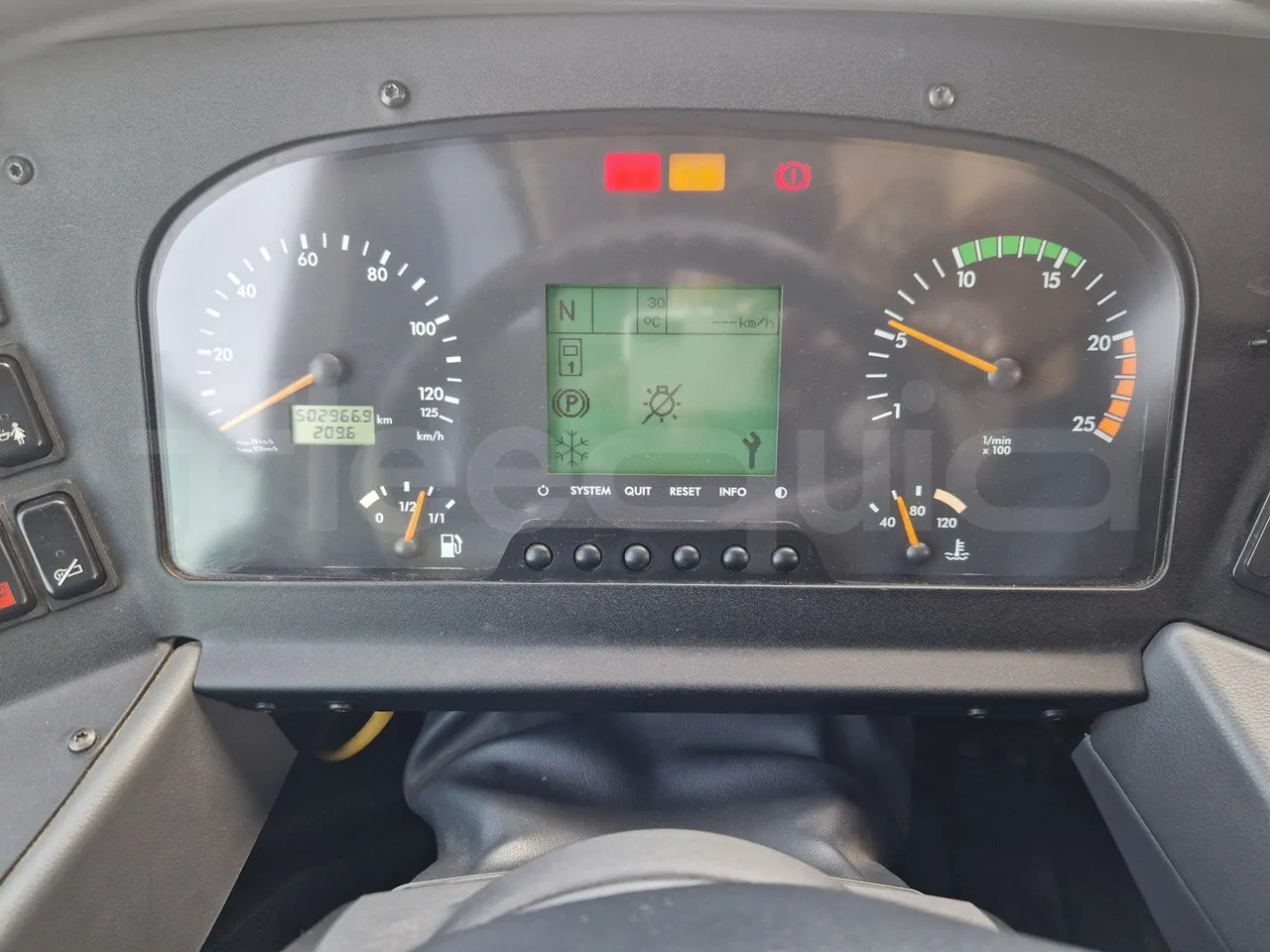 Mercedes-Benz Tourismo - Туристичний автобус: фото 3 Mercedes-Benz Tourismo - Туристичний автобус: фото 3