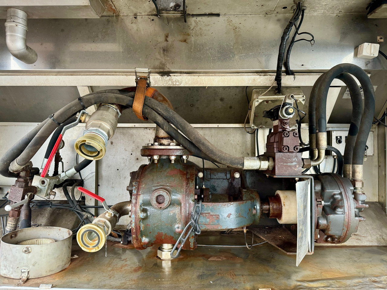 MAN TGS 35.480 8X4-2 TRIDEM Wasser-Tank - Вантажівка цистерна: фото 4 MAN TGS 35.480 8X4-2 TRIDEM Wasser-Tank - Вантажівка цистерна: фото 4