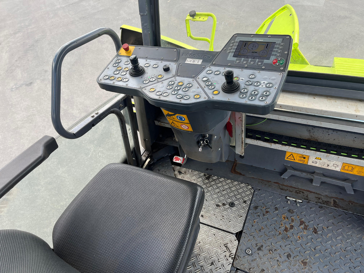 VÖGELE SUPER 2100-3i - Асфальтоукладач: фото 3 VÖGELE SUPER 2100-3i - Асфальтоукладач: фото 3