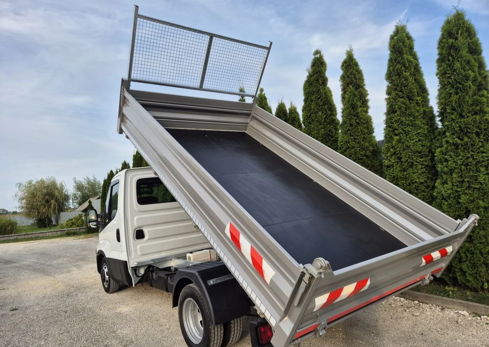 Iveco 35C15 3.0 - Малотоннажний самоскид: фото 3 Iveco 35C15 3.0 - Малотоннажний самоскид: фото 3