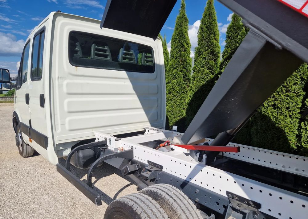 Iveco 35c15 - Малотоннажний самоскид: фото 4 Iveco 35c15 - Малотоннажний самоскид: фото 4