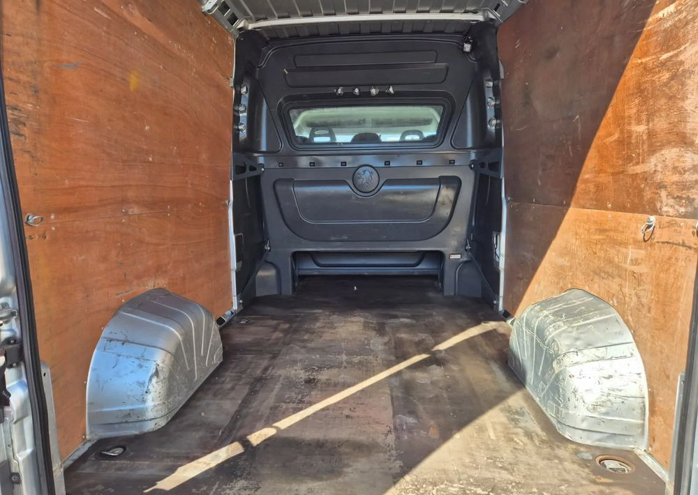 Peugeot Boxer 130KM Brygadówka L3H2 - Вантажопасажирський фургон: фото 4 Peugeot Boxer 130KM Brygadówka L3H2 - Вантажопасажирський фургон: фото 4