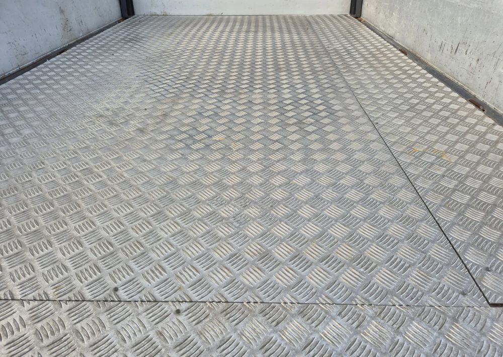 Peugeot Boxer 2.2 150KM brygadówka Maxi wzmocniony koła 16 cali Dubel - Вантажопасажирський фургон: фото 4 Peugeot Boxer 2.2 150KM brygadówka Maxi wzmocniony koła 16 cali Dubel - Вантажопасажирський фургон: фото 4