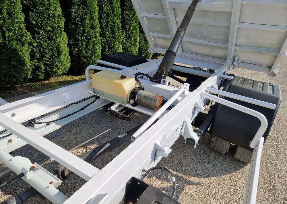 Малотоннажний самоскид Renault Mascott 3.0 DXI: фото 9 Малотоннажний самоскид Renault Mascott 3.0 DXI: фото 9