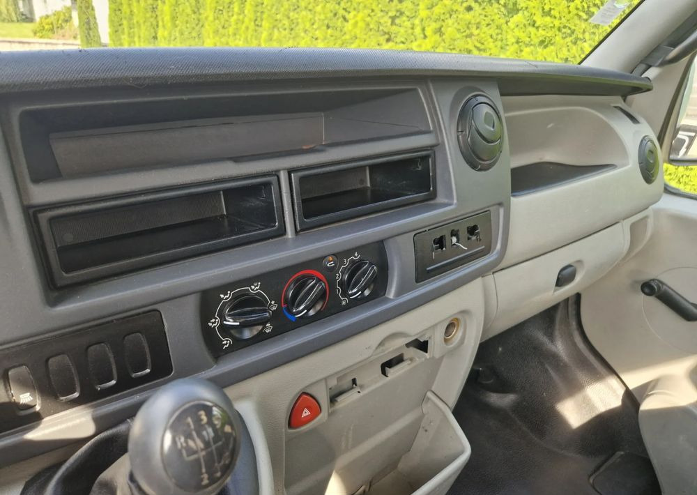 Малотоннажний самоскид Renault Mascott 3.0 DXI: фото 7 Малотоннажний самоскид Renault Mascott 3.0 DXI: фото 7