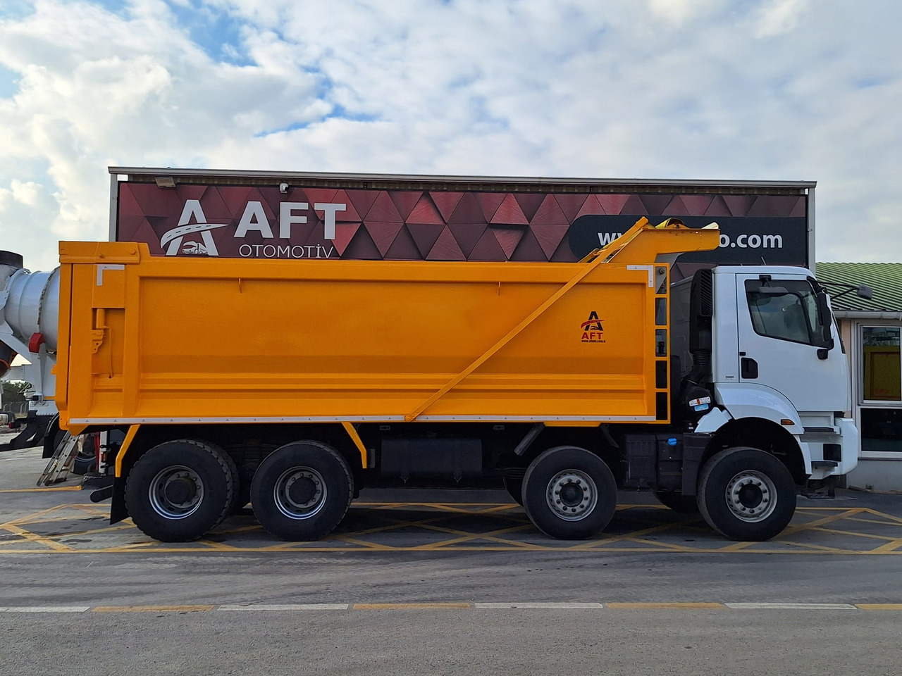 FORD 4445 XD - Самоскид вантажівка: фото 4 FORD 4445 XD - Самоскид вантажівка: фото 4