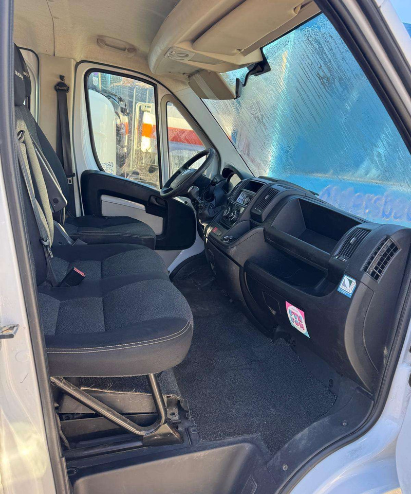 Fiat Ducato - Суцільнометалевий фургон: фото 3 Fiat Ducato - Суцільнометалевий фургон: фото 3