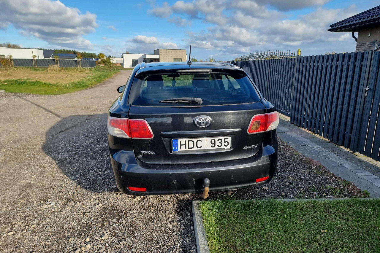 Toyota Avensis - Універсал: фото 4 Toyota Avensis - Універсал: фото 4