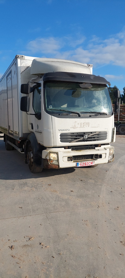 VOLVO FL240 - Вантажівка з закритим кузовом: фото 2 VOLVO FL240 - Вантажівка з закритим кузовом: фото 2