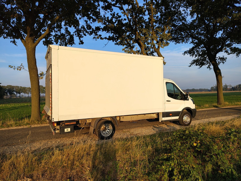 Ford Transit - Суцільнометалевий фургон: фото 4 Ford Transit - Суцільнометалевий фургон: фото 4