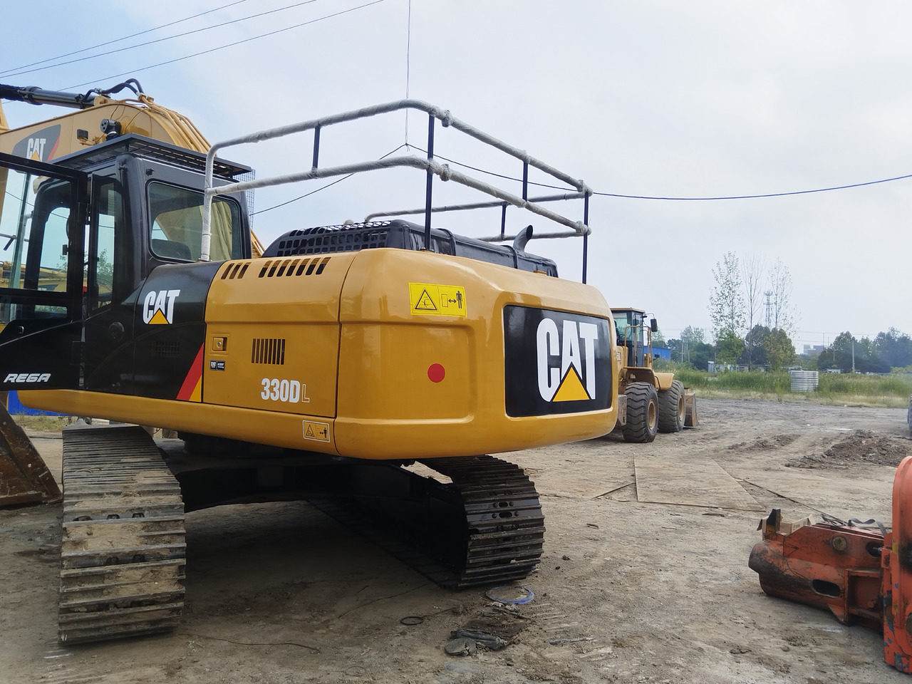 CATERPILLAR 330DL good condition 2024 30 ton excavator for sale - Гусеничний екскаватор: фото 4 CATERPILLAR 330DL good condition 2024 30 ton excavator for sale - Гусеничний екскаватор: фото 4