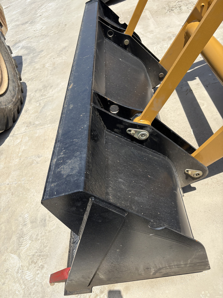 CATERPILLAR 420F discount 2025 hot sale backhoe loader jcb - Екскаватор-навантажувач: фото 3 CATERPILLAR 420F discount 2025 hot sale backhoe loader jcb - Екскаватор-навантажувач: фото 3
