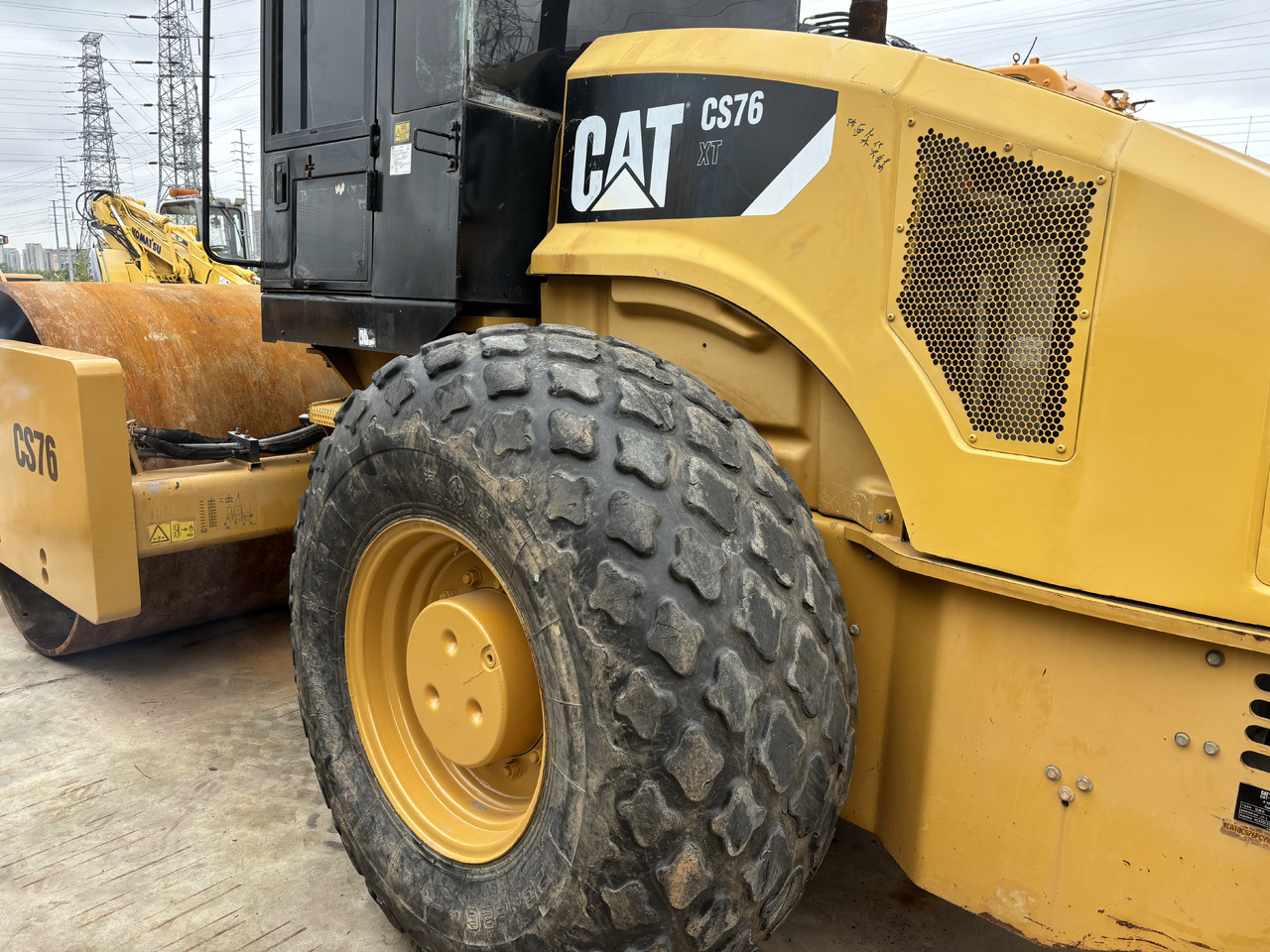 CATERPILLAR CS76 road roller Road construction - Дорожній каток: фото 3 CATERPILLAR CS76 road roller Road construction - Дорожній каток: фото 3