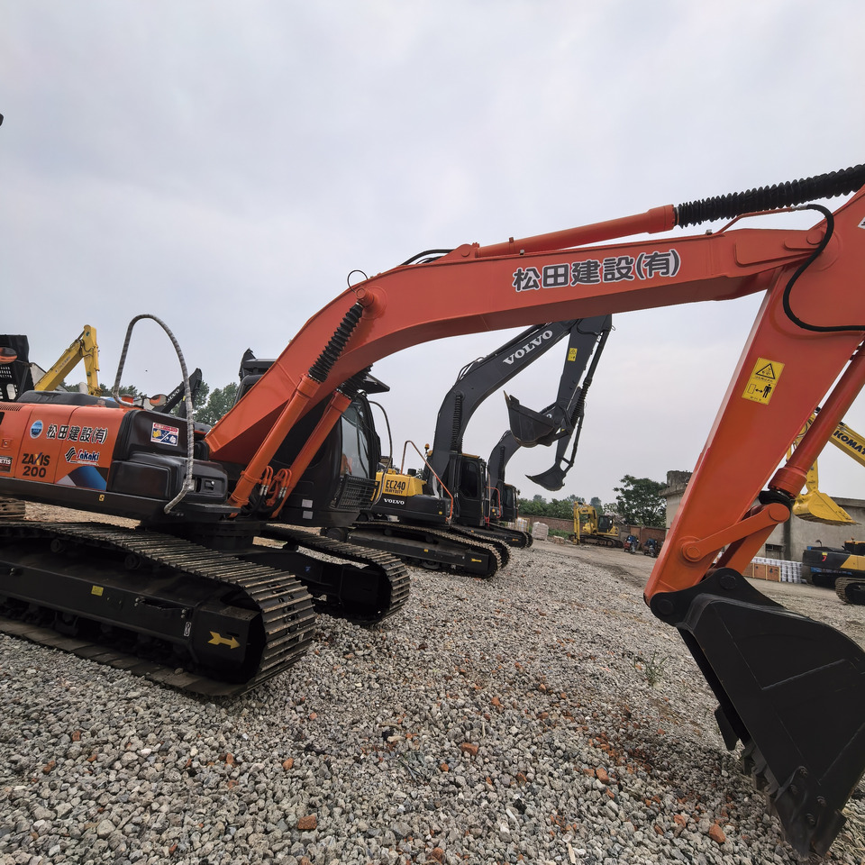 HYUNDAI zx200 japan original HYUNDAI 20 tons excavator - Гусеничний екскаватор: фото 3 HYUNDAI zx200 japan original HYUNDAI 20 tons excavator - Гусеничний екскаватор: фото 3