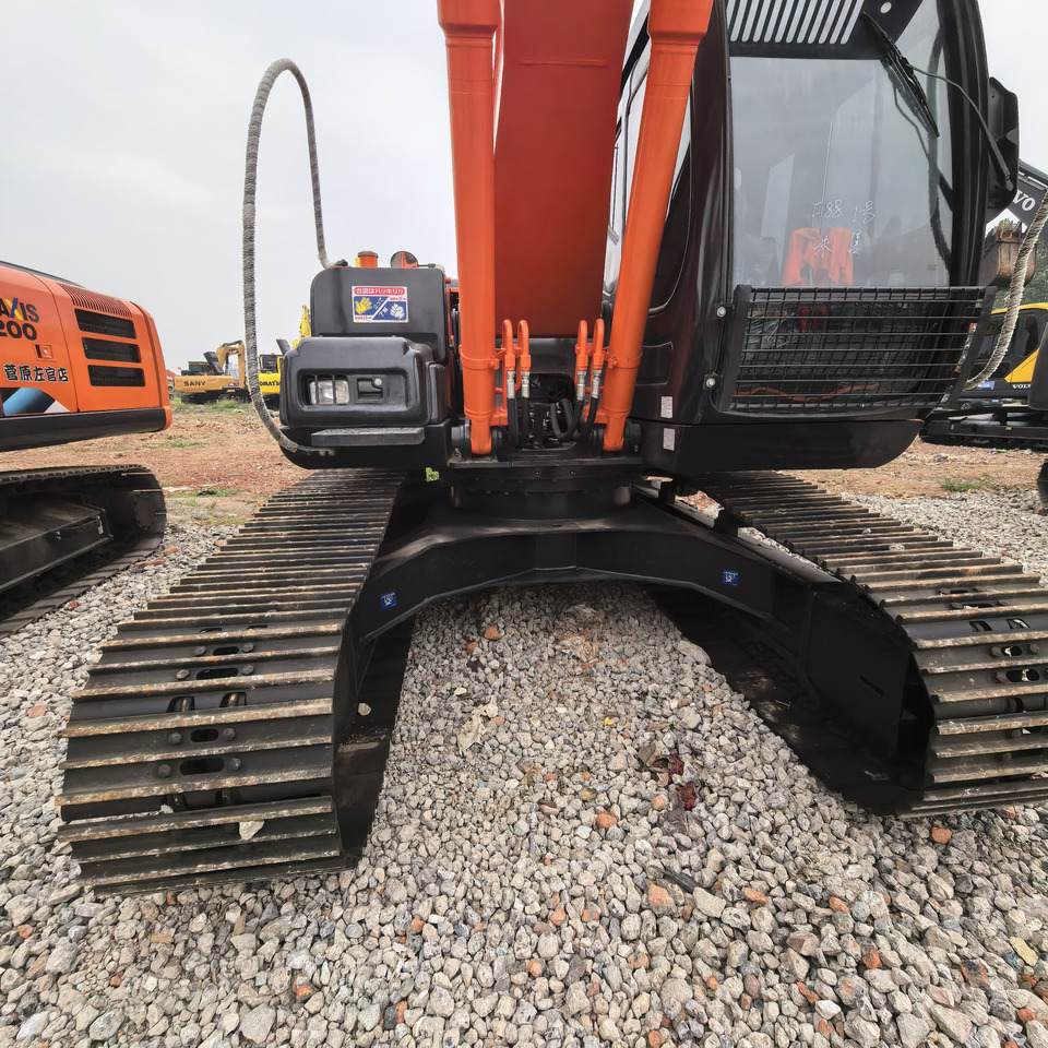 HYUNDAI zx200 japan original HYUNDAI 20 tons excavator - Гусеничний екскаватор: фото 4 HYUNDAI zx200 japan original HYUNDAI 20 tons excavator - Гусеничний екскаватор: фото 4