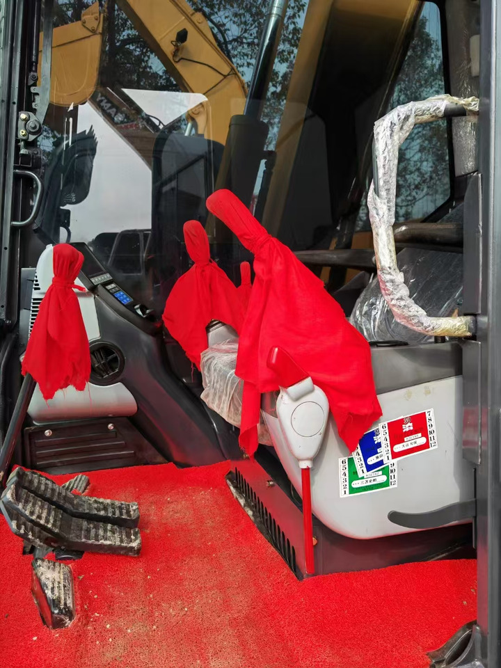 KOMATSU pc70-8 Komatsu mini excavator Japan brand - Міні-екскаватор: фото 4 KOMATSU pc70-8 Komatsu mini excavator Japan brand - Міні-екскаватор: фото 4