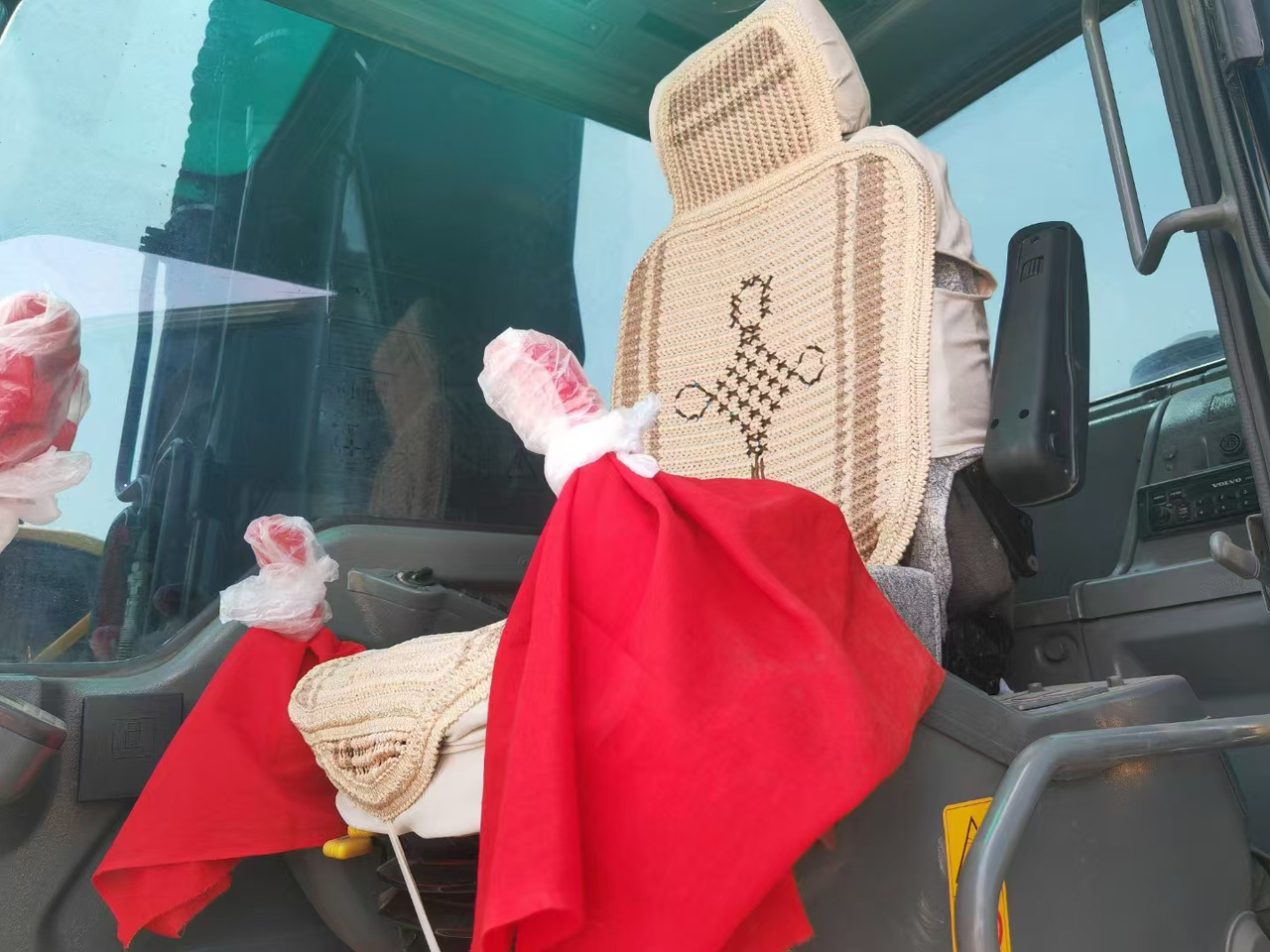 VOLVO EC210 used excavator - Гусеничний екскаватор: фото 5 VOLVO EC210 used excavator - Гусеничний екскаватор: фото 5