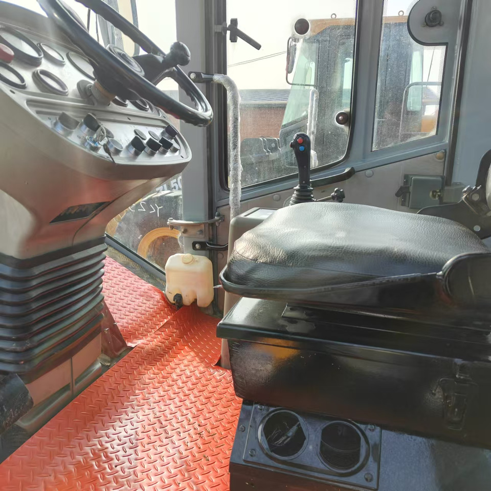 XCMG XS223J used road roller low hours factory price - Дорожній каток: фото 4 XCMG XS223J used road roller low hours factory price - Дорожній каток: фото 4