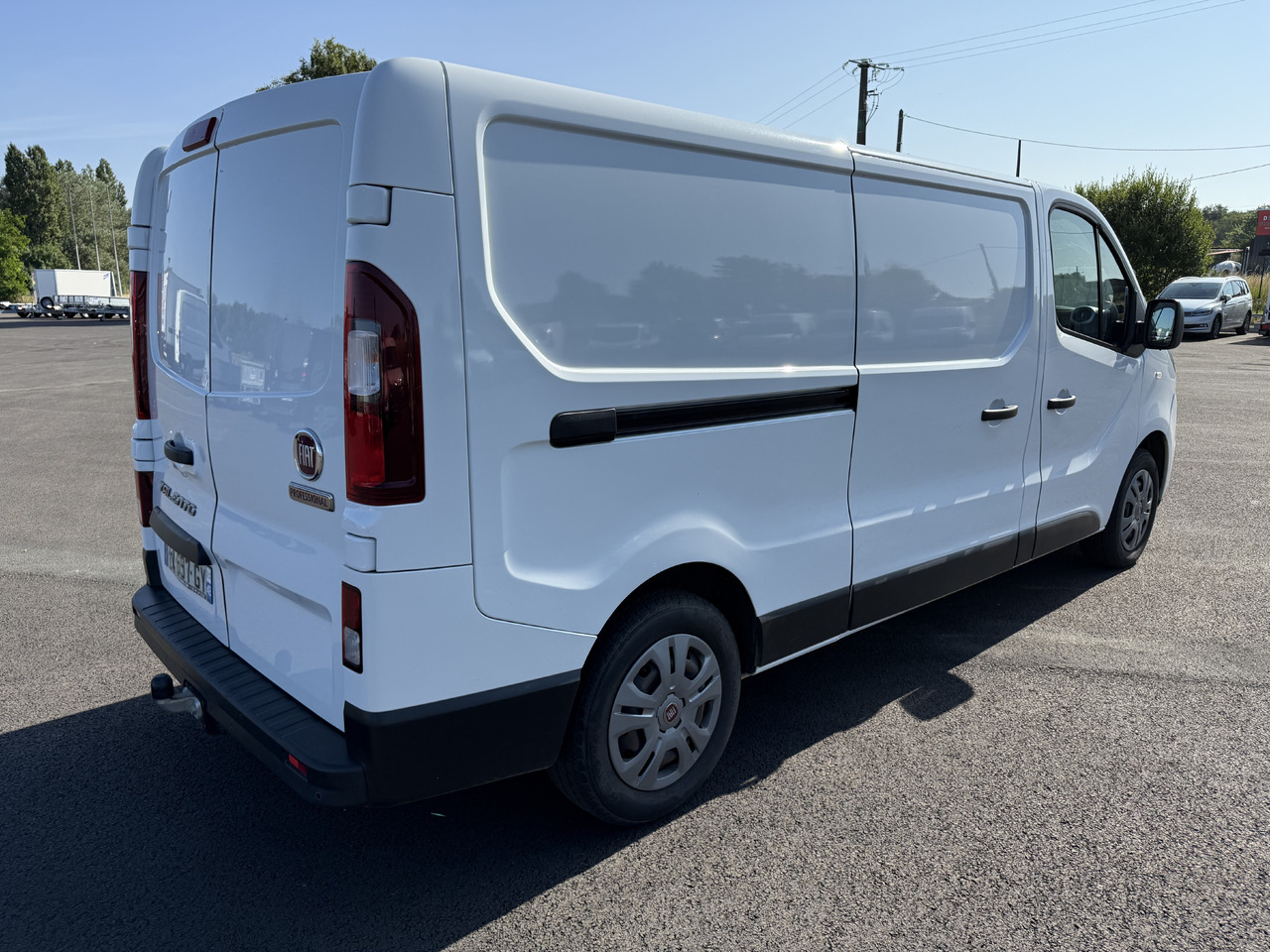 FIAT TALENTO 1T3 LH1 2.0MULTIJET120 PRO LOUNGE + ATTELAGE ET KIT BOIS COMPLET - Суцільнометалевий фургон: фото 5 FIAT TALENTO 1T3 LH1 2.0MULTIJET120 PRO LOUNGE + ATTELAGE ET KIT BOIS COMPLET - Суцільнометалевий фургон: фото 5