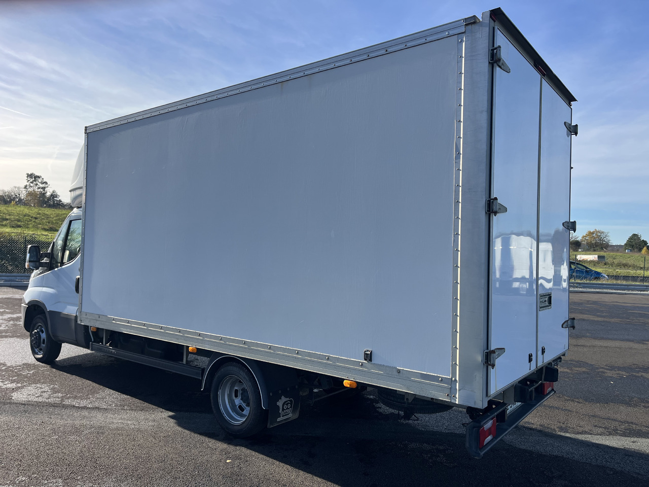 IVECO DAILY - Фургон з закритим кузовом: фото 4 IVECO DAILY - Фургон з закритим кузовом: фото 4