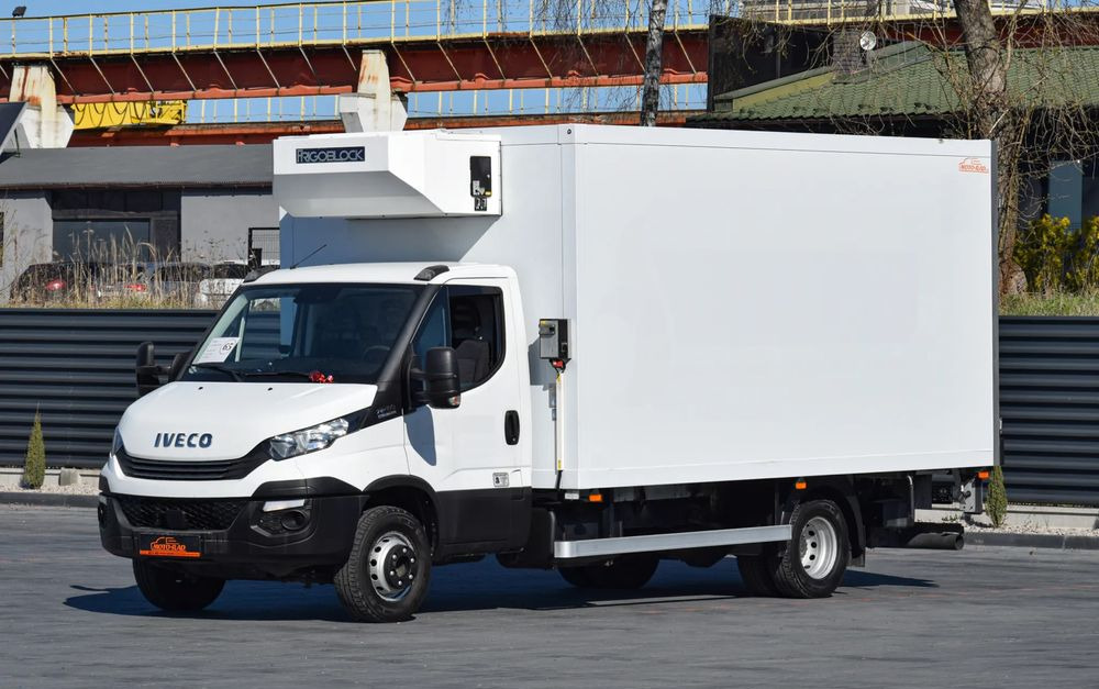 Iveco DAILY 70C18 / 3.0 - 180 KM / AUTOMAT HI-MATIC / 3 OSOBY / CHŁODNIA - MROŹNIA 4,55 M / AGREGAD FRIGOBLOCK / WINDA SORENSEN / KLIMA / TEMPOMAT / KAMERA COFANIA / REGULOWANE ZAWIESZENIE / SERWISOWA - Рефрижератор вантажівка: фото 1 Iveco DAILY 70C18 / 3.0 - 180 KM / AUTOMAT HI-MATIC / 3 OSOBY / CHŁODNIA - MROŹNIA 4,55 M / AGREGAD FRIGOBLOCK / WINDA SORENSEN / KLIMA / TEMPOMAT / KAMERA COFANIA / REGULOWANE ZAWIESZENIE / SERWISOWA - Рефрижератор вантажівка: фото 1