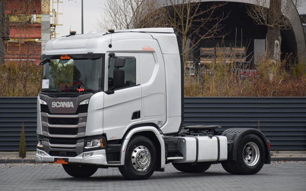 Scania R450 / HYDRAULIKA / RETARDER / ACC / KLIMA / FULL LEDY / ALUFELGI / SERWISOWANA / SPROWADZONA - Тягач: фото 1 Scania R450 / HYDRAULIKA / RETARDER / ACC / KLIMA / FULL LEDY / ALUFELGI / SERWISOWANA / SPROWADZONA - Тягач: фото 1