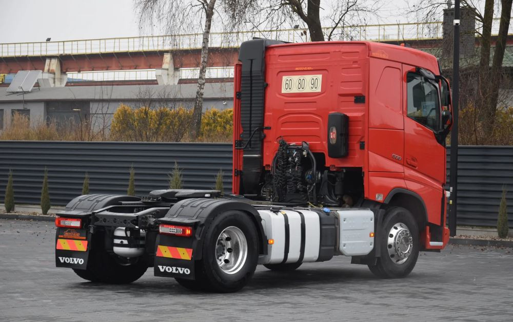 Volvo FH500 / NISKA KABINA / HYDRAULIKA / EURO 6 / ACC / LEDY / ALUFELGI / SERWISOWANY / SPROWADZONY - Тягач: фото 5 Volvo FH500 / NISKA KABINA / HYDRAULIKA / EURO 6 / ACC / LEDY / ALUFELGI / SERWISOWANY / SPROWADZONY - Тягач: фото 5