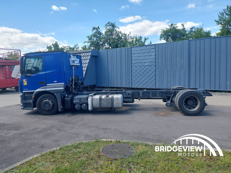 Mercedes-Benz Actros 1843 - Вантажівка шасі: фото 4 Mercedes-Benz Actros 1843 - Вантажівка шасі: фото 4