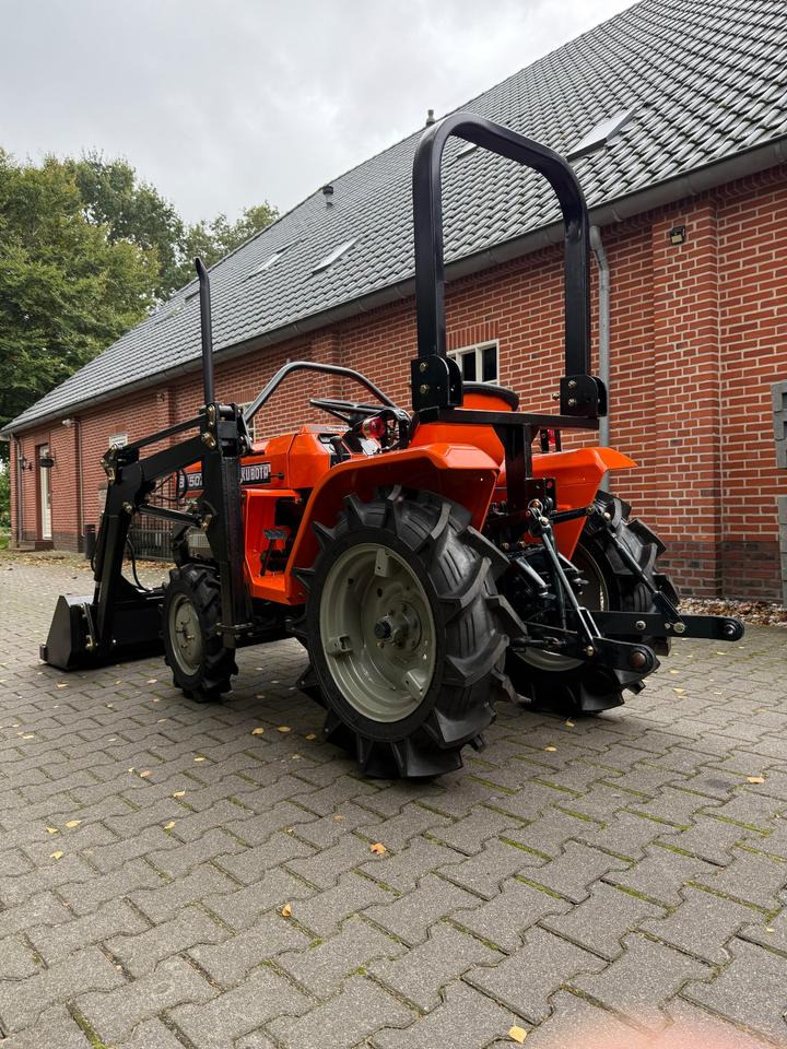 Kleintraktor Kubota B1502DT mit Frontlader ab 125 € pro Monat. - Мінітрактор: фото 4 Kleintraktor Kubota B1502DT mit Frontlader ab 125 € pro Monat. - Мінітрактор: фото 4