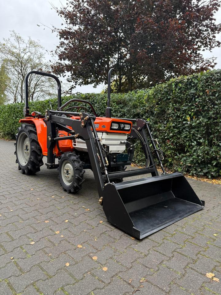 Kleintraktor Kubota B1600 mit Frontlader ab 125 € pro Monat. - Мінітрактор: фото 2 Kleintraktor Kubota B1600 mit Frontlader ab 125 € pro Monat. - Мінітрактор: фото 2