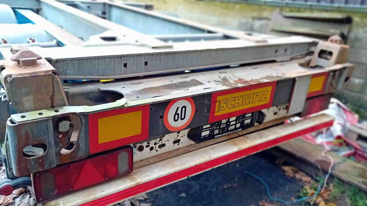 SCHMITZ CARGOBULL châssis porte-conteneur semi-remorque Os - type SGF*3 - adaptable pour conteneur 20' et 40' - Контейнеровоз/ Змінний кузов напівпричіп: фото 4 SCHMITZ CARGOBULL châssis porte-conteneur semi-remorque Os - type SGF*3 - adaptable pour conteneur 20' et 40' - Контейнеровоз/ Змінний кузов напівпричіп: фото 4