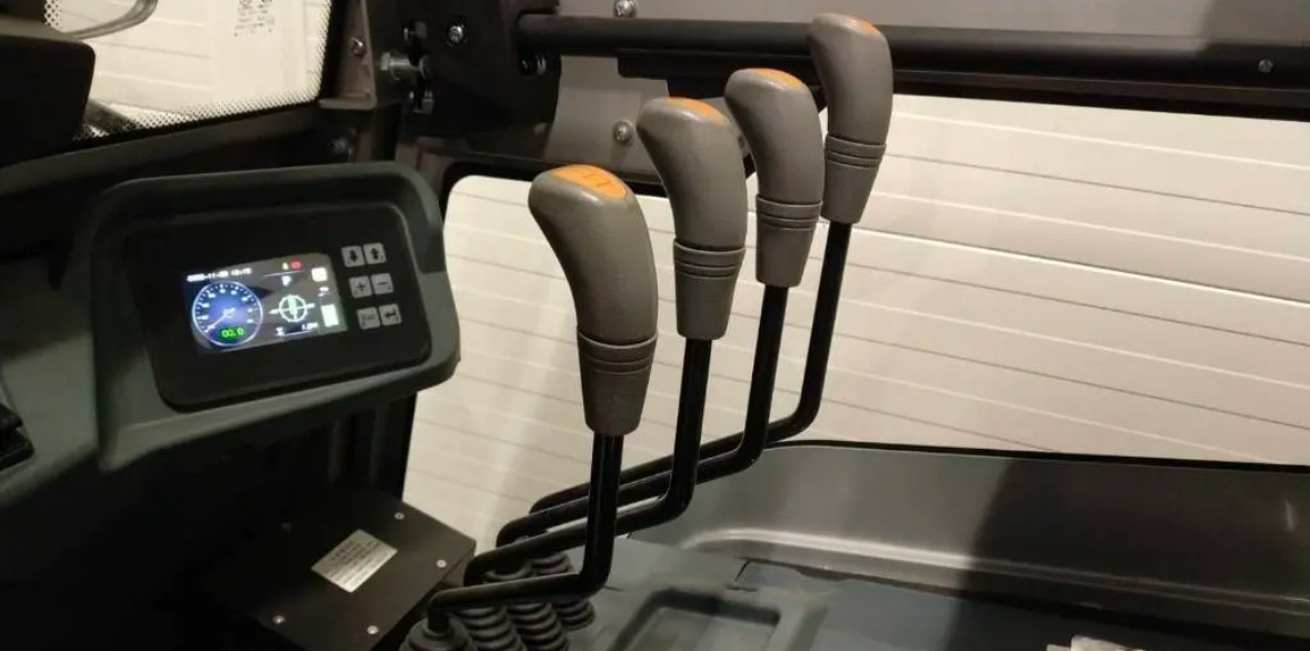 HELI CPD25-GE2DLI - Електронавантажувач: фото 2 HELI CPD25-GE2DLI - Електронавантажувач: фото 2