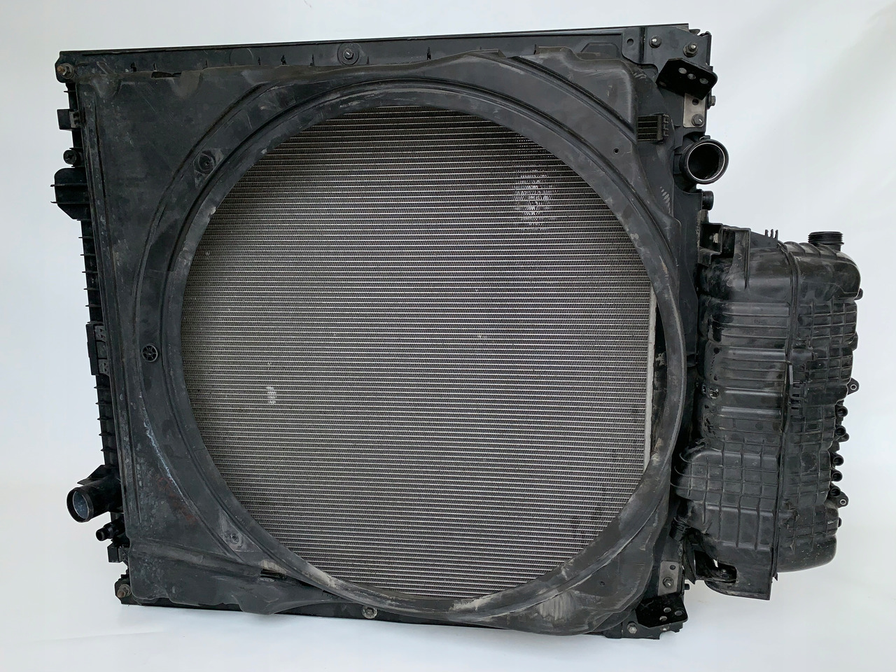 CHŁODNICA MAN TGX EURO 6 NR 1071 - Радіатор в категорії Вантажівки: фото 1 CHŁODNICA MAN TGX EURO 6 NR 1071 - Радіатор в категорії Вантажівки: фото 1