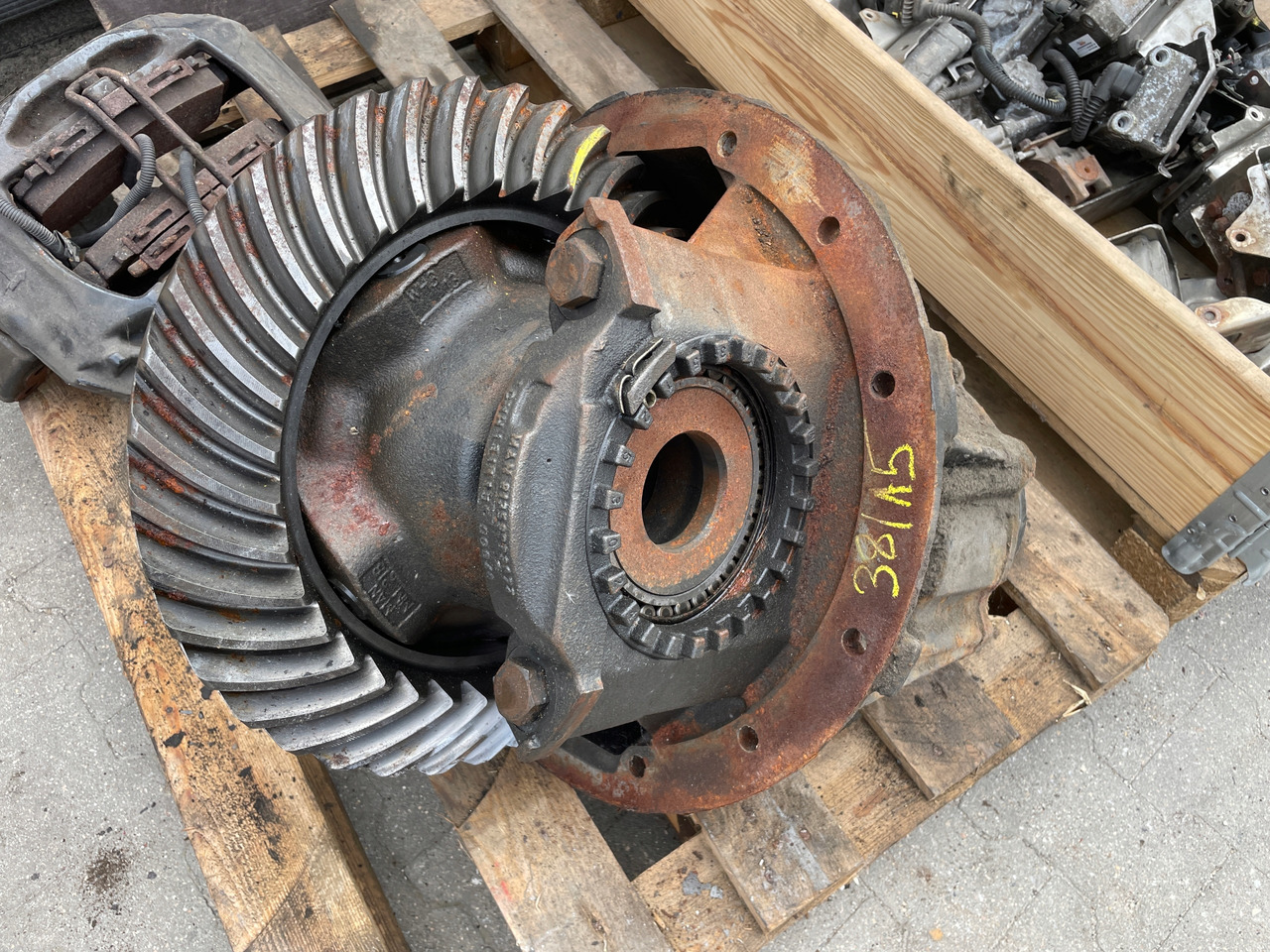 MAN TGX TGS TGA WKŁAD DYFERENCJAŁ MOSTU DYFER 38:15, 81350106301 - Задня вісь в категорії Вантажівки: фото 1 MAN TGX TGS TGA WKŁAD DYFERENCJAŁ MOSTU DYFER 38:15, 81350106301 - Задня вісь в категорії Вантажівки: фото 1