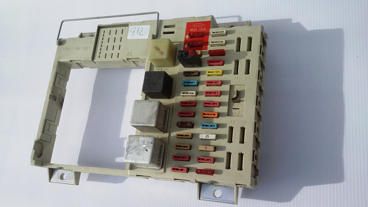 PŁYTA BEZPIECZNIKÓW BEZPIECZNIKI MAN TGX TGS TGA - Запобіжник в категорії Вантажівки: фото 1 PŁYTA BEZPIECZNIKÓW BEZPIECZNIKI MAN TGX TGS TGA - Запобіжник в категорії Вантажівки: фото 1