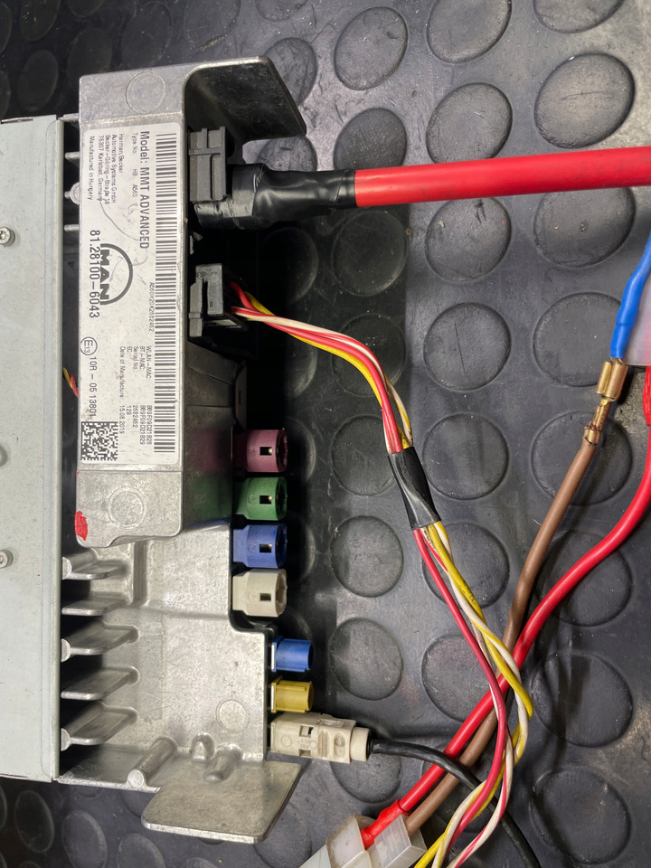 RADIO NAWIGACJA MAN TGS TGX EURO 6 81281006043 - Навігаційна система в категорії Вантажівки: фото 3 RADIO NAWIGACJA MAN TGS TGX EURO 6 81281006043 - Навігаційна система в категорії Вантажівки: фото 3