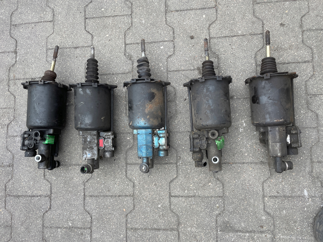 WYBIERAK SKRZYNI BIEGÓW WYSPRZĘGLIK ZAWÓR MAN TGA TGS TGX 9700514127 - Циліндр зчеплення в категорії Вантажівки: фото 2 WYBIERAK SKRZYNI BIEGÓW WYSPRZĘGLIK ZAWÓR MAN TGA TGS TGX 9700514127 - Циліндр зчеплення в категорії Вантажівки: фото 2