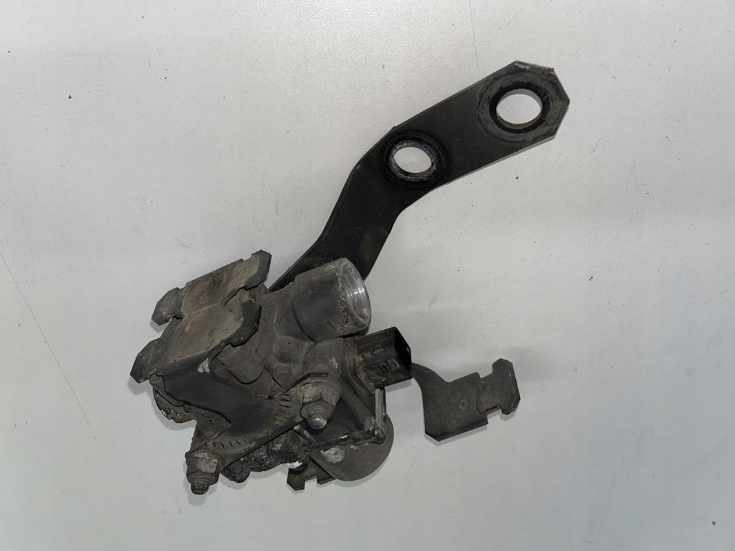 ZAWÓR CIŚNIENIA MERCEDES ACTROS MP4 A0054299244 - Підвіска в категорії Вантажівки: фото 3 ZAWÓR CIŚNIENIA MERCEDES ACTROS MP4 A0054299244 - Підвіска в категорії Вантажівки: фото 3