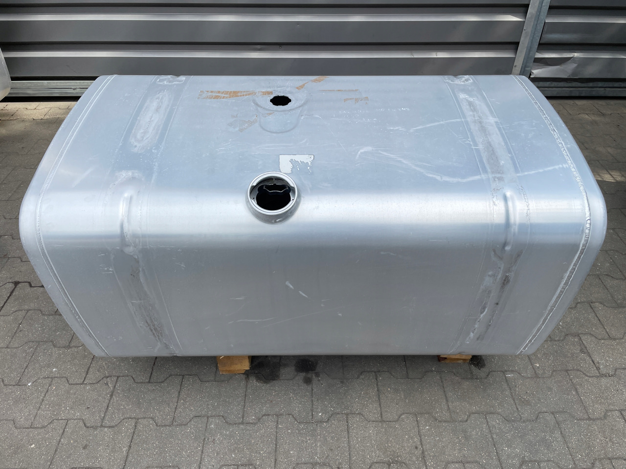 ZBIORNIK PALIWA 490L MAN TGX TGS TGA 81122016732 - Паливний бак в категорії Вантажівки: фото 1 ZBIORNIK PALIWA 490L MAN TGX TGS TGA 81122016732 - Паливний бак в категорії Вантажівки: фото 1