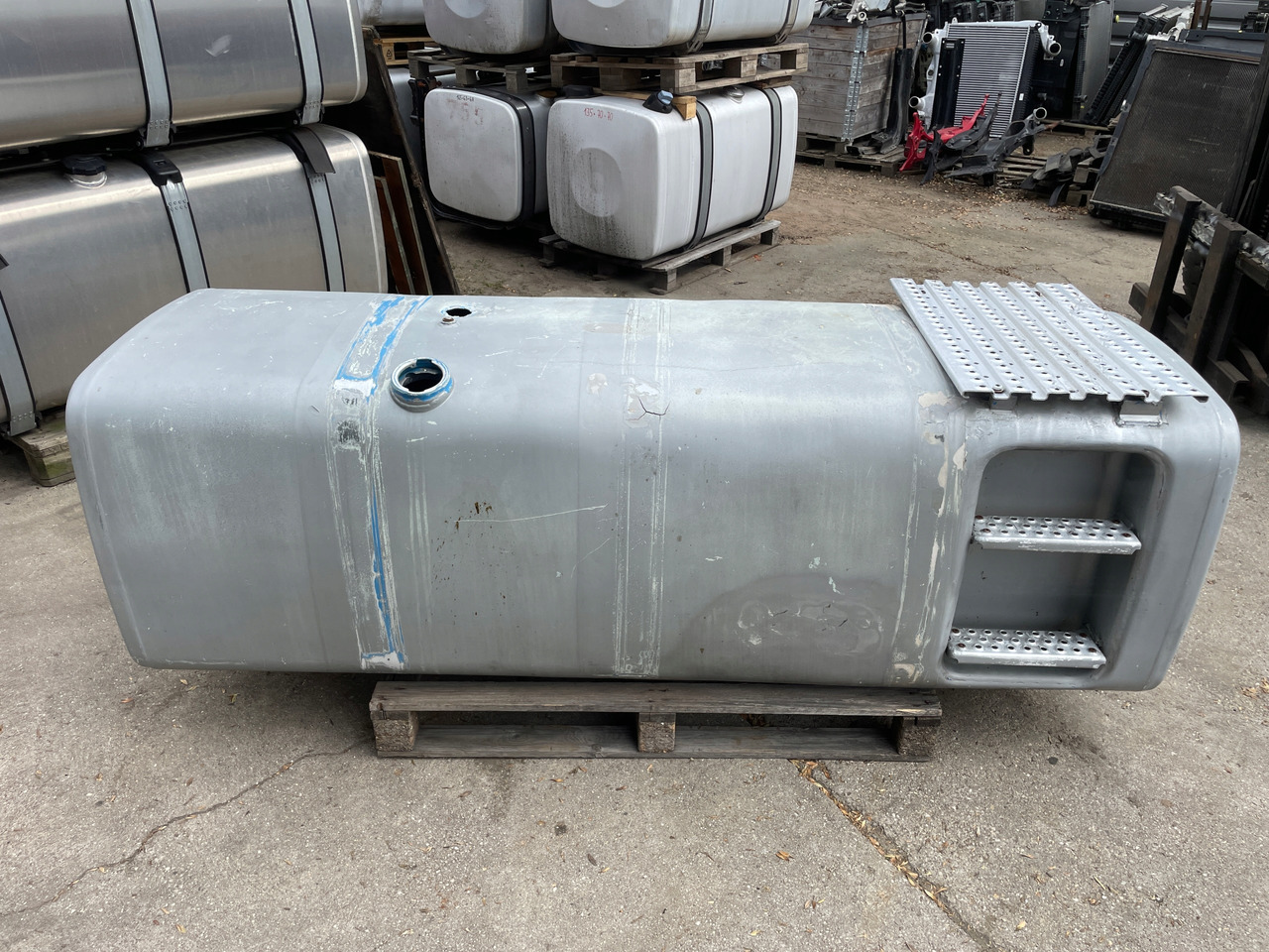 ZBIORNIK PALIWA MAN TGA TGX 910 L 81122015672 - Паливний бак в категорії Вантажівки: фото 1 ZBIORNIK PALIWA MAN TGA TGX 910 L 81122015672 - Паливний бак в категорії Вантажівки: фото 1