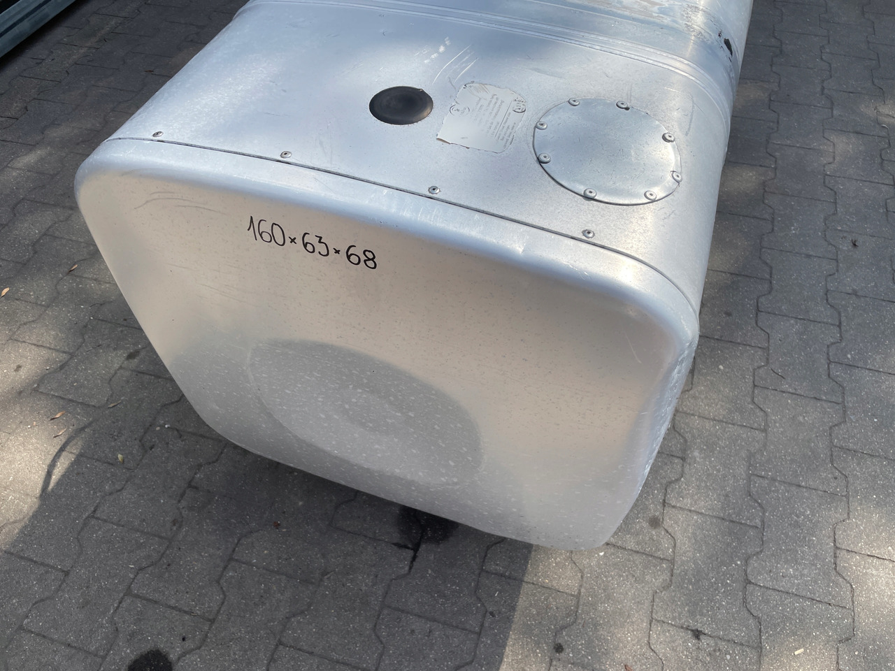 ZBIORNIK PALIWA MAN TGA TGX TGS 480L 75 AB 81122016491 - Паливний бак в категорії Вантажівки: фото 3 ZBIORNIK PALIWA MAN TGA TGX TGS 480L 75 AB 81122016491 - Паливний бак в категорії Вантажівки: фото 3