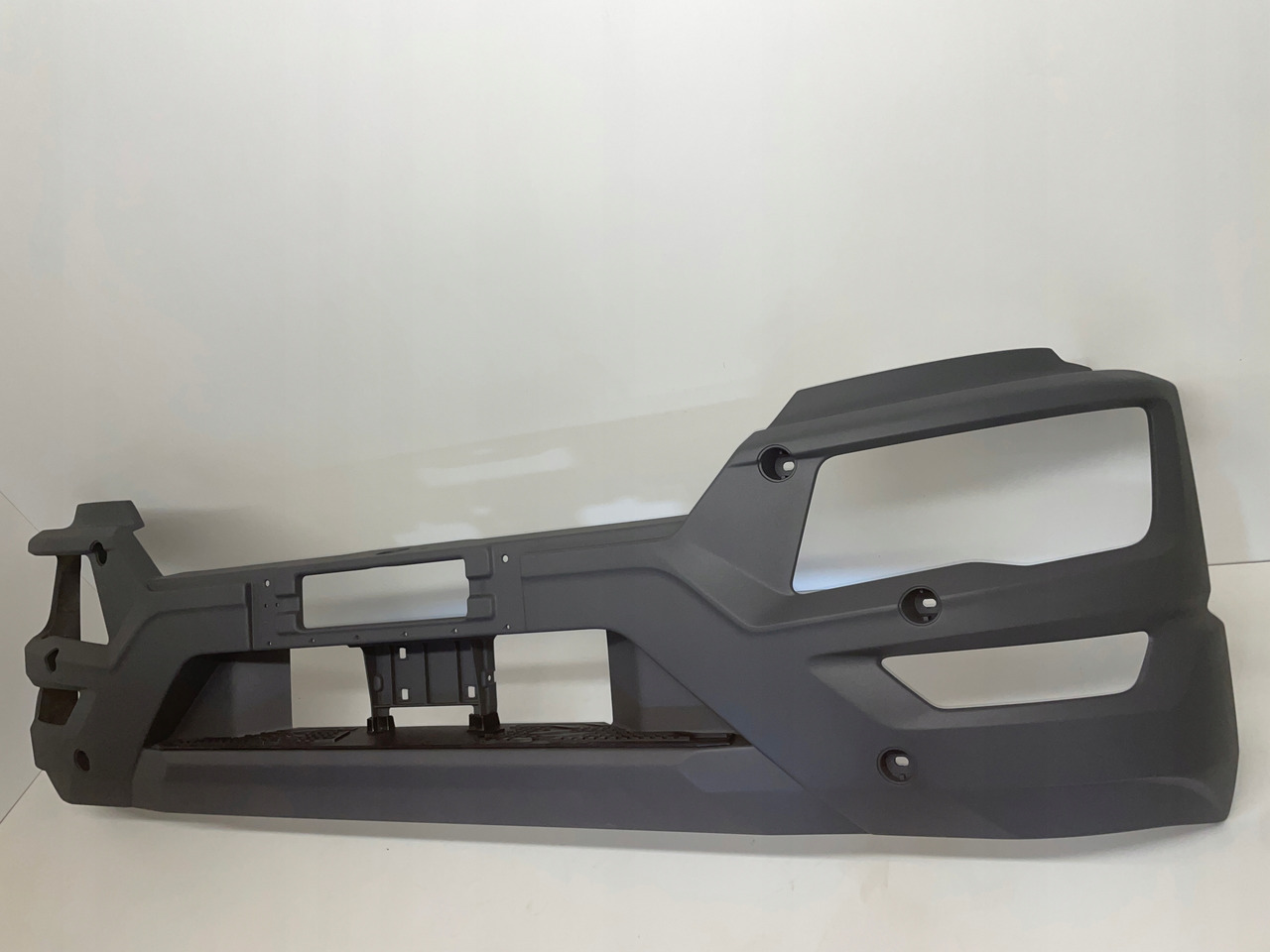 ZDERZAK MAN TGM 20- SZARY BEZ DZIUR 81416140126 - Кузов і екстер'єр в категорії Вантажівки: фото 3 ZDERZAK MAN TGM 20- SZARY BEZ DZIUR 81416140126 - Кузов і екстер'єр в категорії Вантажівки: фото 3