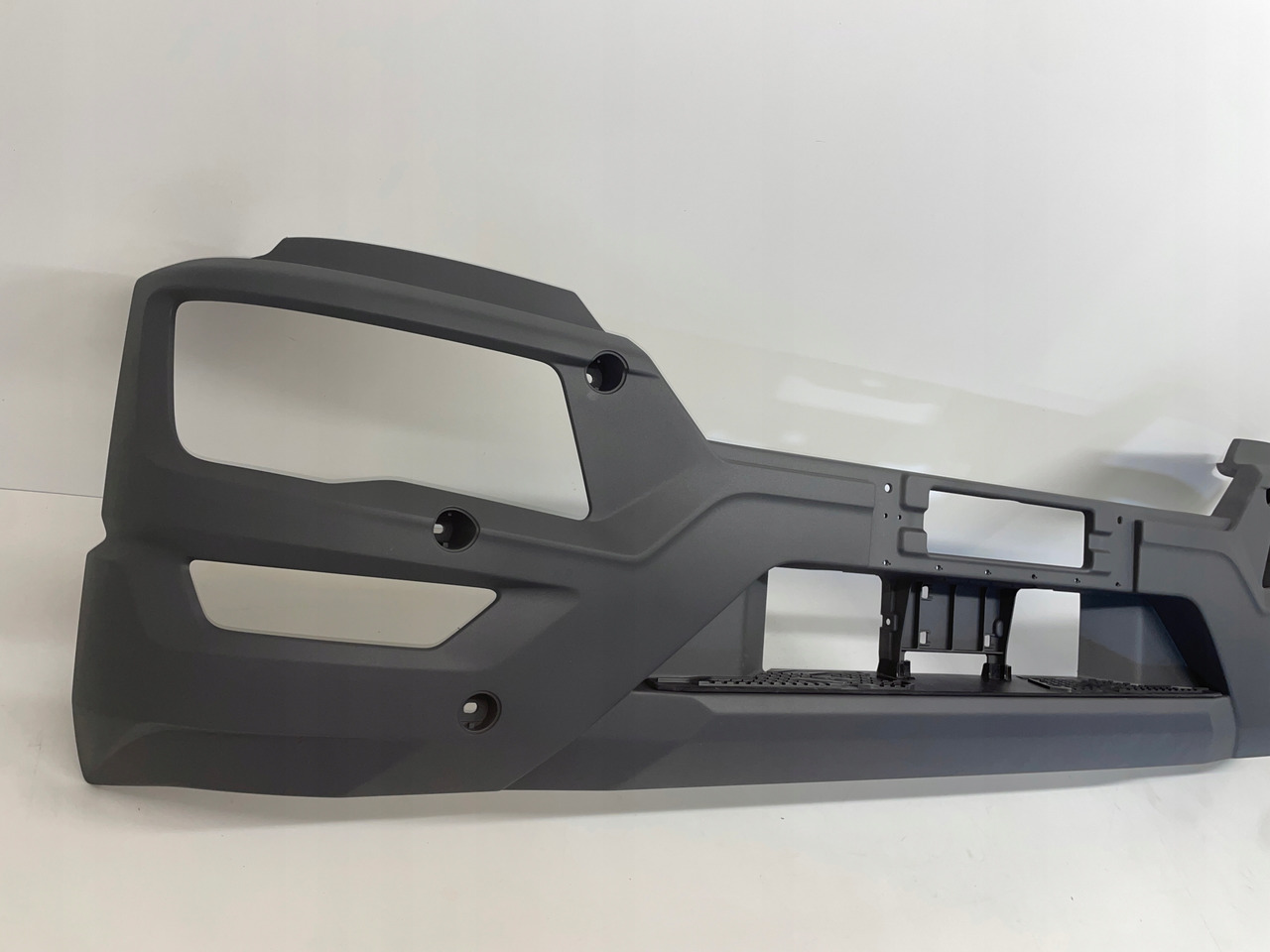 ZDERZAK MAN TGM 20- SZARY BEZ DZIUR 81416140126 - Кузов і екстер'єр в категорії Вантажівки: фото 2 ZDERZAK MAN TGM 20- SZARY BEZ DZIUR 81416140126 - Кузов і екстер'єр в категорії Вантажівки: фото 2