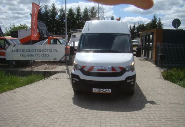 Iveco DAILY 35 S 16 REJESTRACJA NA 6-OSÓB SUPER NA KAMPERA - Суцільнометалевий фургон: фото 3 Iveco DAILY 35 S 16 REJESTRACJA NA 6-OSÓB SUPER NA KAMPERA - Суцільнометалевий фургон: фото 3