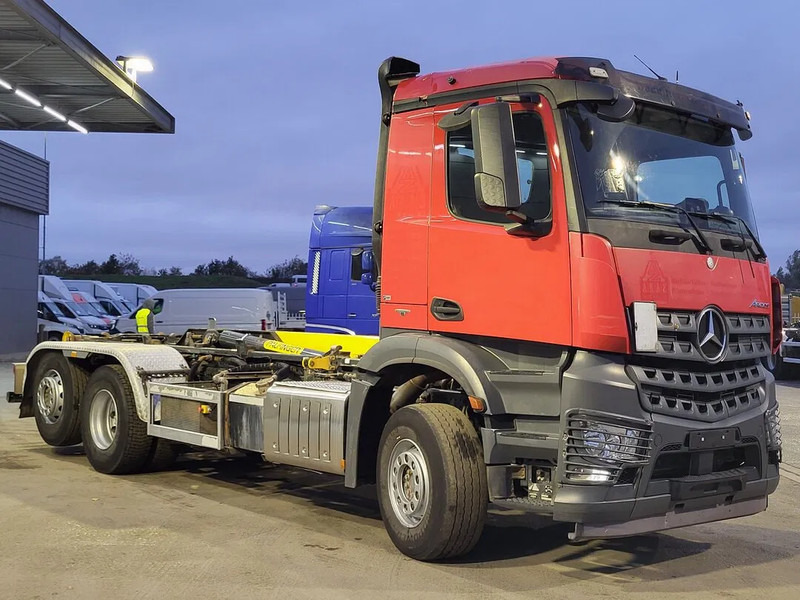 Mercedes-Benz Arocs 2648 Arocs 2648 - Тросовий мультиліфт: фото 5 Mercedes-Benz Arocs 2648 Arocs 2648 - Тросовий мультиліфт: фото 5