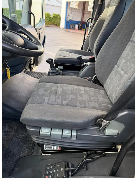 Mercedes-Benz Atego 816 - Бортова вантажівка/ Платформа: фото 2 Mercedes-Benz Atego 816 - Бортова вантажівка/ Платформа: фото 2